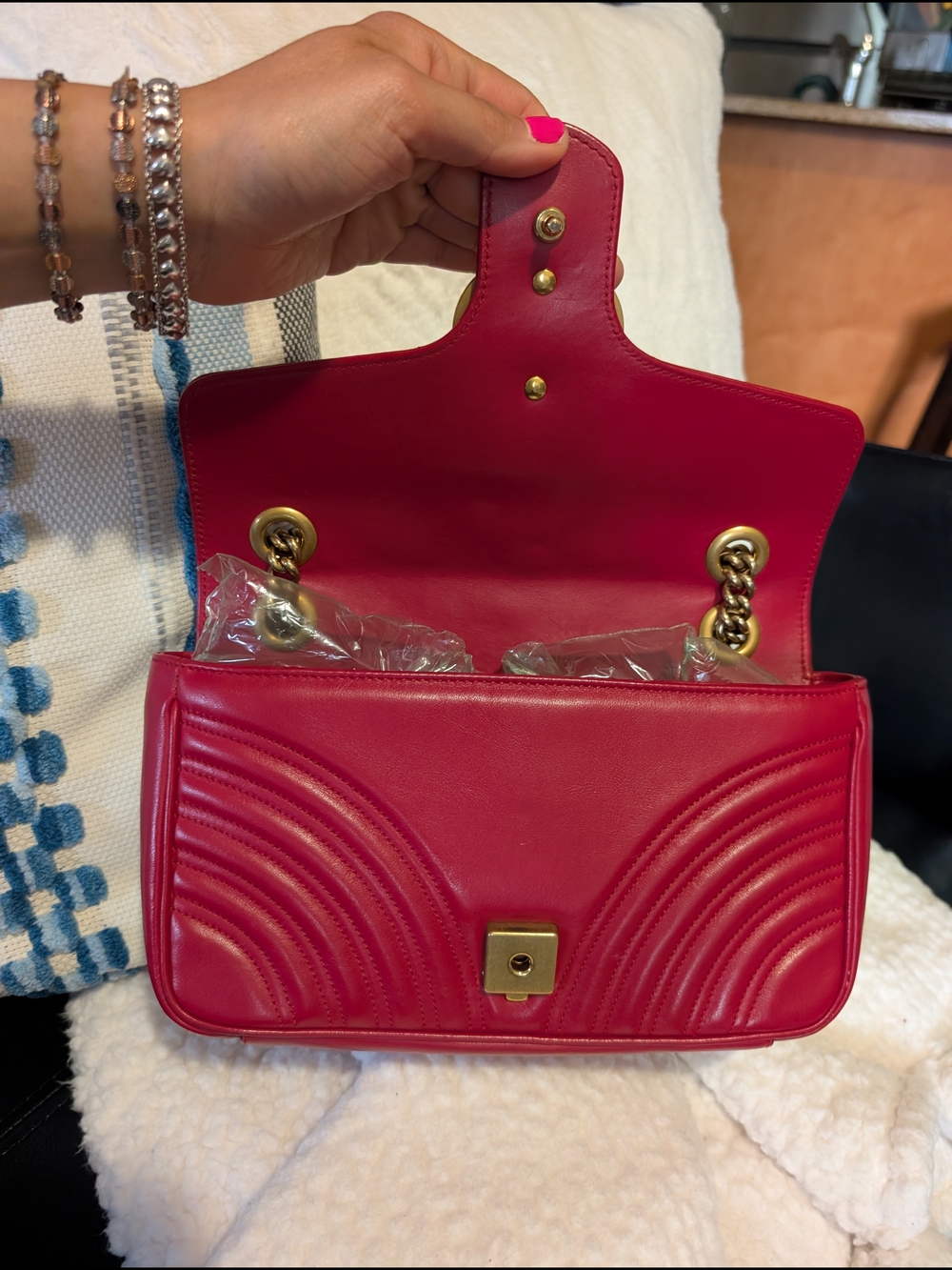 Gucci Marmont Quilted Leather Shoulder Bag in Red - Picture 9 of 9